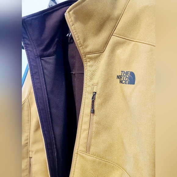 SOLD The North Face Men's Tan Medium Apex Bionic 2 Jacket - Picture 4 of 6